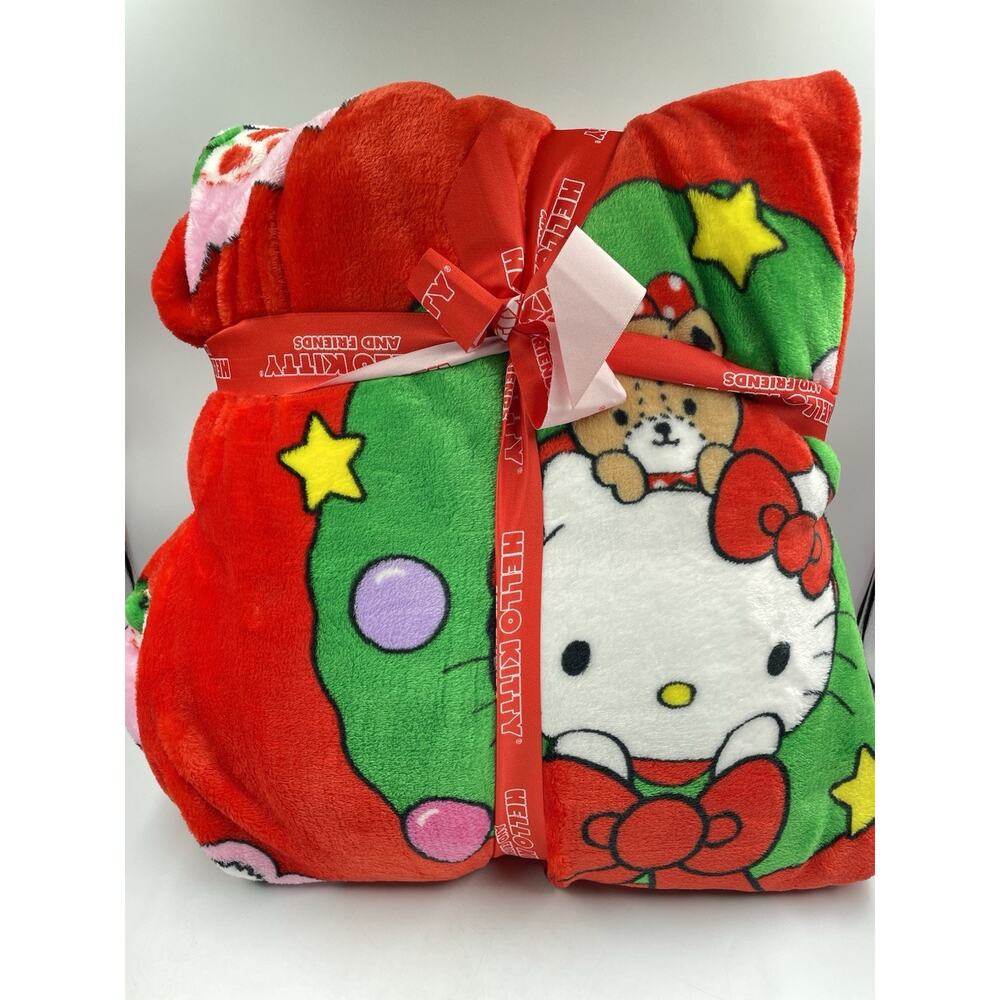 NEW Hello Kitty Christmas Holiday Wreath Chum 90x90 Full/Queen Red Blanket